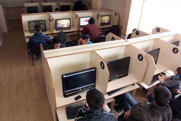 Ders saatlerinde internet kafelere öğrenci alınmayacak