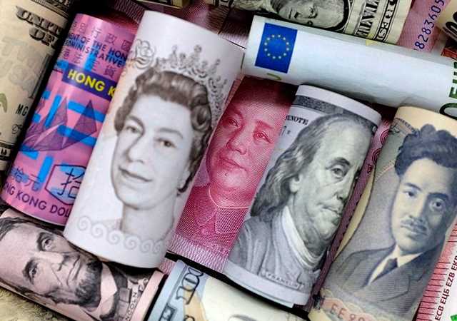 Dolar ve Euro, tarihi zirveye ulaştı
