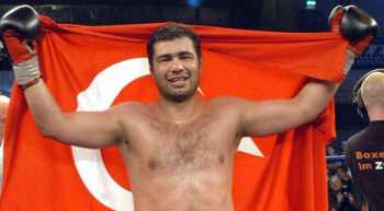 Dünya Boks  Şampiyonu Sinan Şamil Sam vefat etti