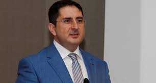 ERDEM ÇENESIZ’DEN GENÇLERE ÖĞÜTLER