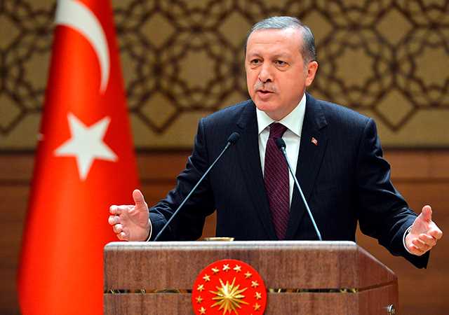 Erdoğan: Bürokrat  yardımcı olmayacaksa makamı fuzuli yere işgal etmesin