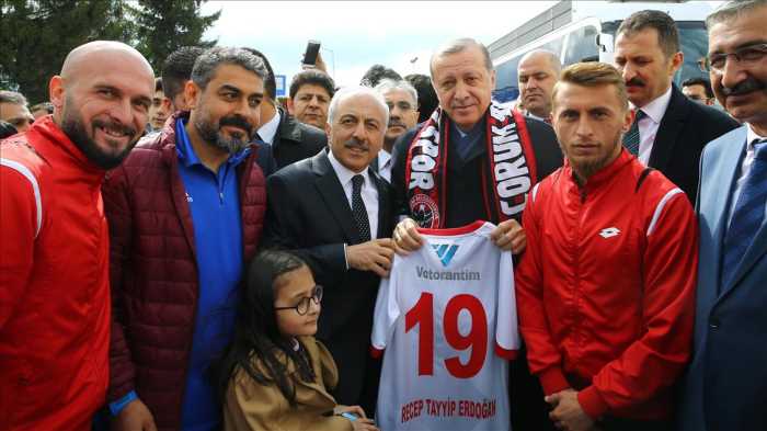 Erdoğan Gül'e Çorum Spor'u sordu