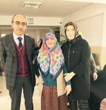  Fatma Çöpür Kamile Hacı Ahmet Akdağ Bakım Merlezini Ziyaret etti