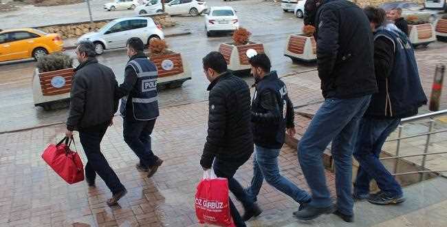 FETÖ'den gözaltına alınan 8 şüpheliden 3’ü tutuklandı