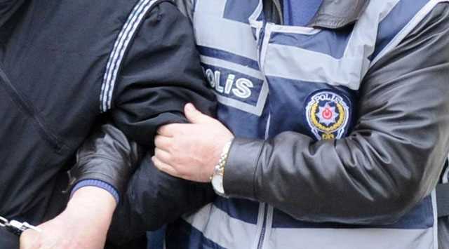 FETÖ'ye ŞOK baskın 12 bin polis açığa alındı
