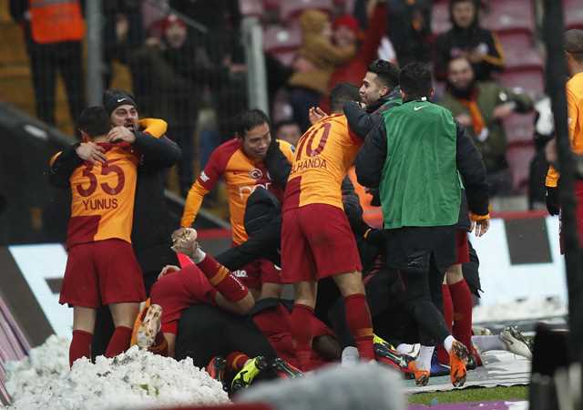 Galatasaray'ın yüzü 90+4'te güldü!