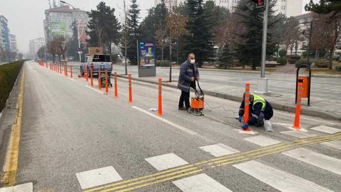 Gazi Caddesine bisiklet yolu yapılıyor