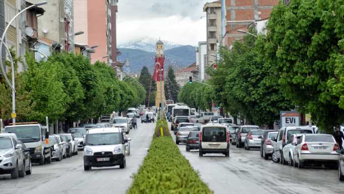 Gazi Ve İnönü Caddelerine Ücretli Park geri geliyor