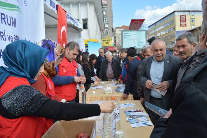 Gençlik Merkezi Öğrencilerinden Yeşilay Etkinliği