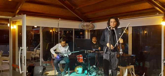 Her Gece Canlı Müzik Keyfini Bizimle Yaşayın