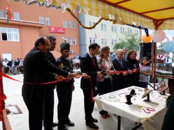İl Genel Meclisi Laçin’de Engellilerin Sergi Açılışına Katıldı