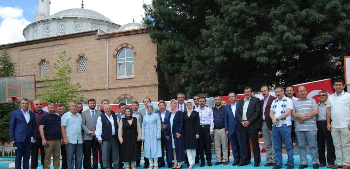 İmam Hatip Lisesi Mezunları ve Mensupları Çorum'da Keşke'te Buluştu
