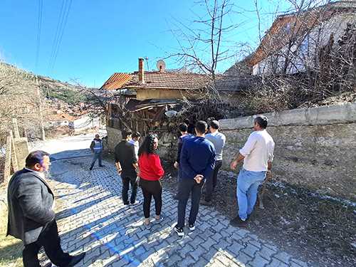 İskilip'te Bektaşi taçlı mezar taşı bulundu!