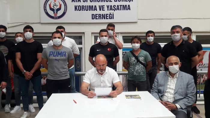 İyi Partiye Çorumlu Pehlivanlardan tepki geldi