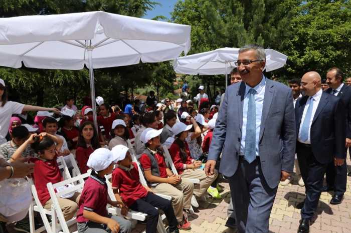 Kınık Köyünde Çocuklar İster Halkbank Yapar