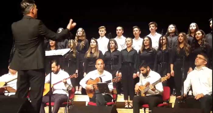 Lise’den türkü tadında gece