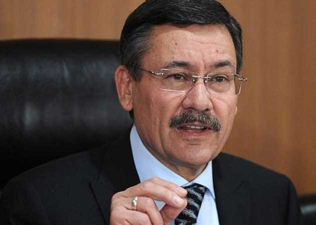 Melih Gökçek, görevinden istifa etti