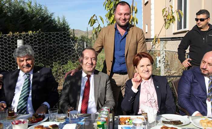 Meral Akşener Şahiner'i ziyaret etti 