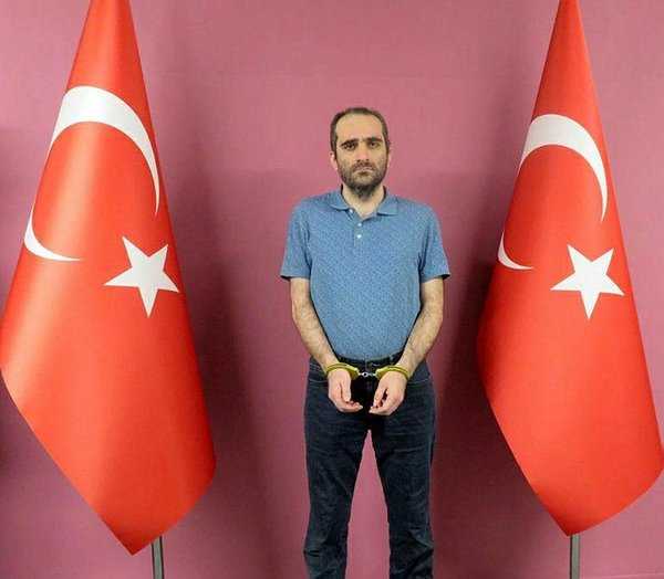 MİT  Fetullah Gülen'in yeğeni Selahaddin Gülen Türkiye'ye getirildi