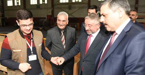 Mustafa Yağlı  başarı hikayesini öğrencilerle paylaştı
