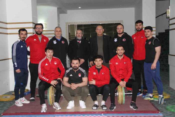 Naim Süleymanoğlu ve Halil Mutlu özel sporculardı