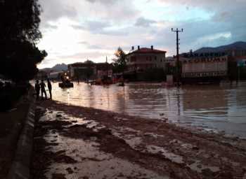 OSMANCIK'TA SEL BASKINI 1 İŞÇİ KAYIP