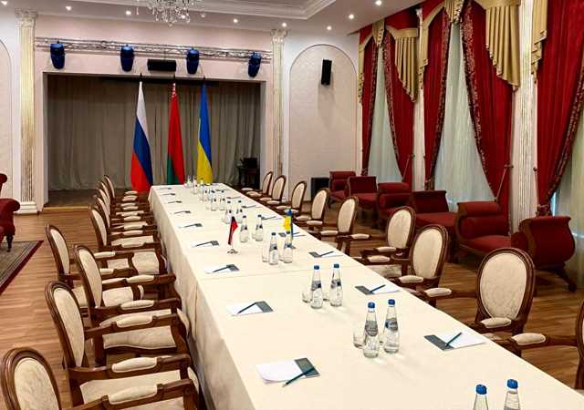 Rusya-Ukrayna müzakere masası kuruldu