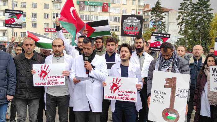 Sağlık Çalışanları Filistin için Yürüdüler 