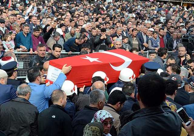 ŞEREFSİZLER ÇOCUKLARI KULLANDILAR EL BOMBASI ATTILAR