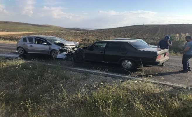 Sungurlu-Çankırı Karayolunda Trafik kazasında 8 yaralı