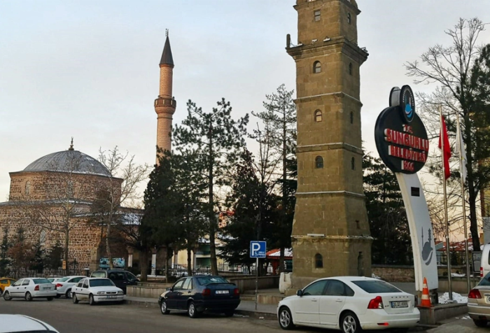 Sungurlu'da İftar Vaktinde Ezan 3 dakika önce okundu!  