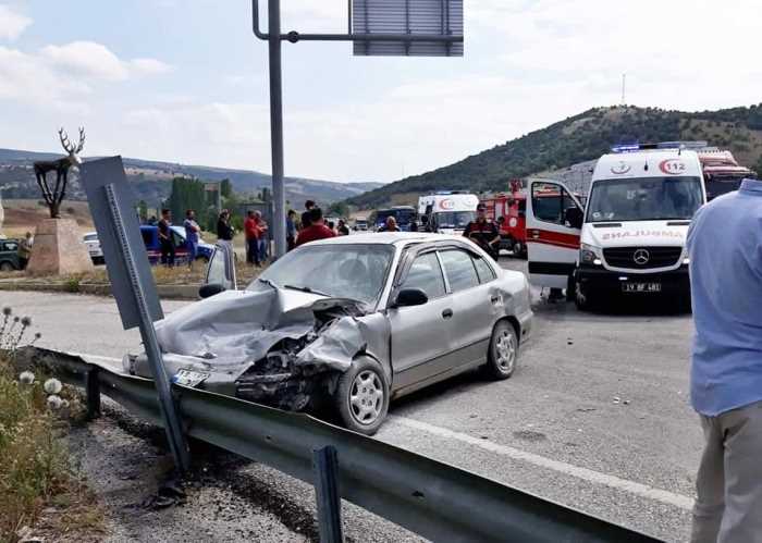 Sungurlu'da korkunç kazada 3’ü ağır 4 yaralı var