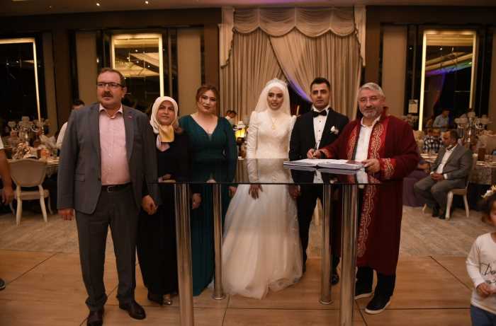 Tuğba ve Turgay Kurt'un mutlu günü!
