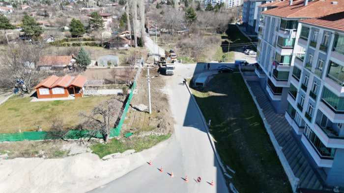 Üçtutlar Mahallesinde Ahçılar’da O Cadde 12 M Oluyor!