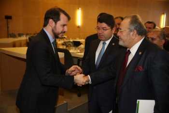 Uslu, Enerji ve Tabi Kaynaklar Bakanlığının Brifingine katıldı