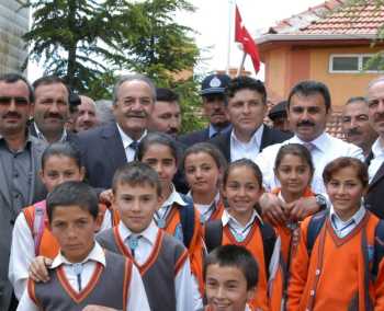 Uslu, Evlatlarımızın Karne Mutluluğunu Paylaşıyoruz