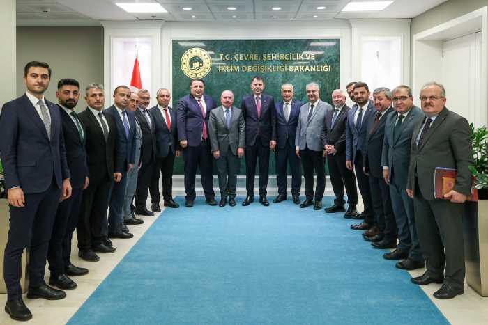 Vali Ali Çalgan Başkanlığındaki heyet Bakan Kurum'u ziyaret etti