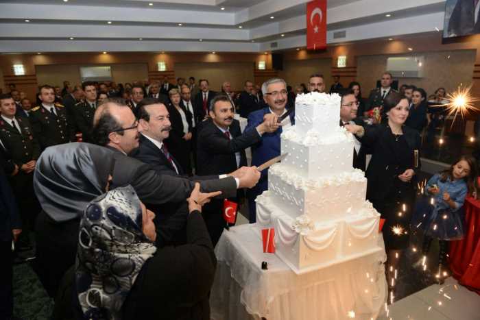 Vali Kılıç 15 Temmuz 29 Ekim’in öz kardeşidir