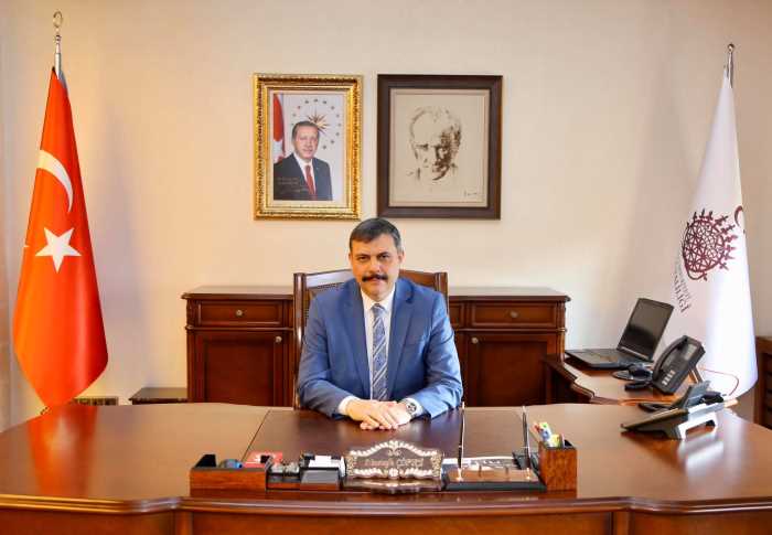Vali Mustafa Çiftçi  maaşını bağışladı