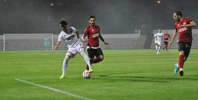 YOZGAT SPOR -ÇORUM BELEDİYE SPOR MAÇI DOSTÇA BİTTİ